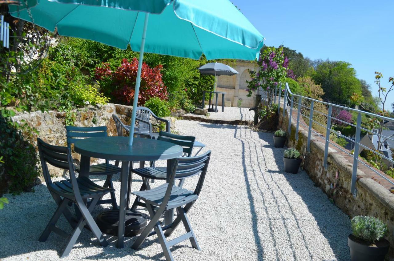 Les Troglos De L'echeneau Holiday home